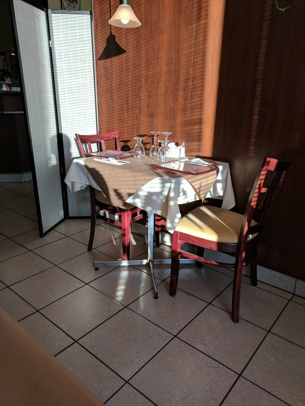 Restaurant Angkor Thom | restaurant | 1675 Rue Notre Dame, LAncienne-Lorette, QC G2E 3B9, Canada | 4188774034 OR +1 418-877-4034