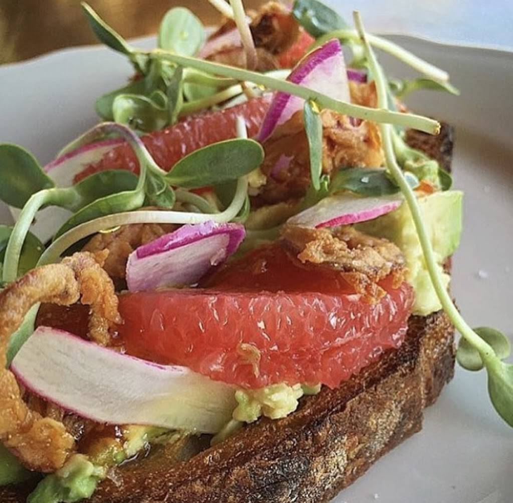 Southern Rail Restaurant | restaurant | 300 W Camelback Rd, Phoenix, AZ 85013, USA | 6022000085 OR +1 602-200-0085