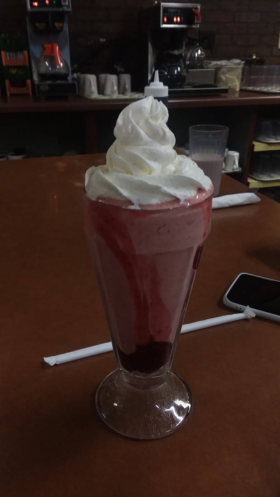 Gingerbread House Cafe | restaurant | 3 Franklin St N, Glenwood, MN 56334, USA | 3206344969 OR +1 320-634-4969