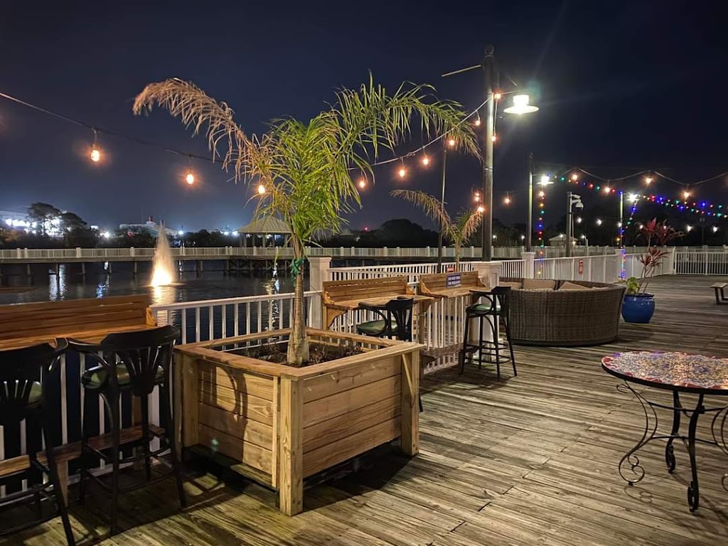 LuLus Bar & Resto | restaurant | 9902 S Thomas Dr #13, Panama City Beach, FL 32408, USA | 8502004040 OR +1 850-200-4040