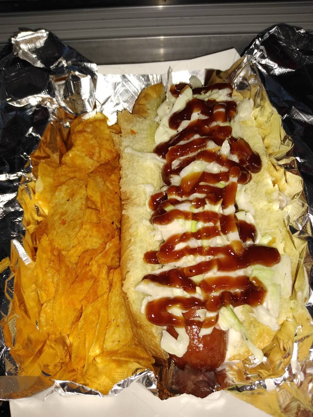 Road Dogs NB | restaurant | 338 Gruene Rd, New Braunfels, TX 78130, USA | 8307087003 OR +1 830-708-7003