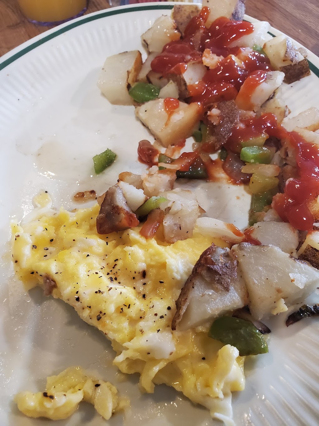 Coyote Cafe | restaurant | 7035 California City Blvd B, California City, CA 93505, USA | 7603734115 OR +1 760-373-4115