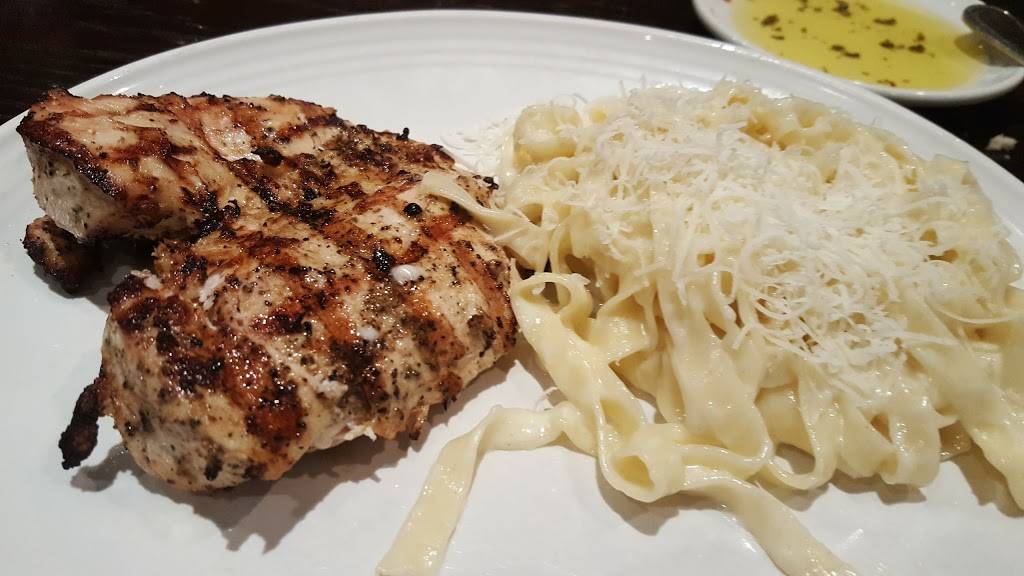 Carrabbas Italian Grill | restaurant | 3405 Briarfield Blvd, Maumee, OH 43537, USA | 4198612200 OR +1 419-861-2200