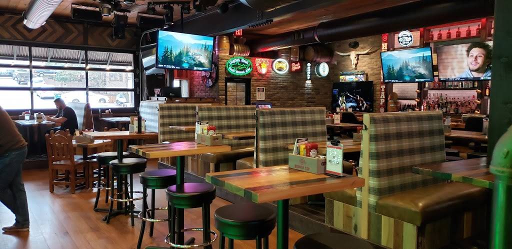 Hudson Tap | restaurant | 417 2nd St, Hudson, WI 54016, USA | 7158080317 OR +1 715-808-0317