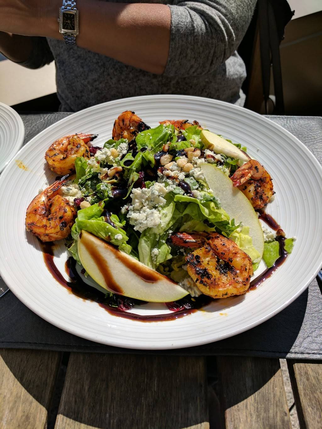 Pinstripes | restaurant | 435 E Illinois St, Chicago, IL 60611, USA | 3125273010 OR +1 312-527-3010