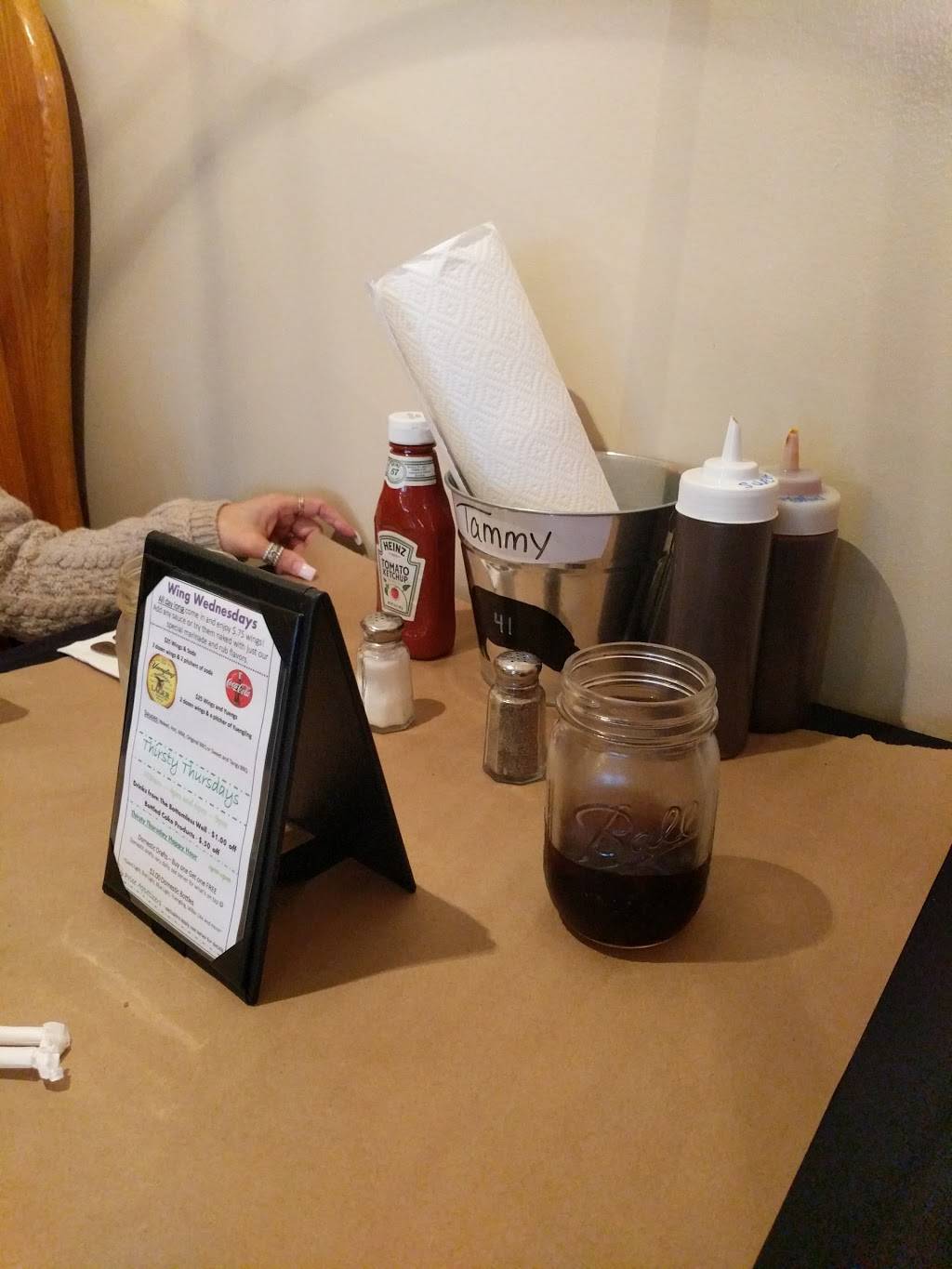 Heintzelmans BBQ Pit | restaurant | 6361 Knickerbocker Rd, Ontario, NY 14519, USA | 3153331235 OR +1 315-333-1235