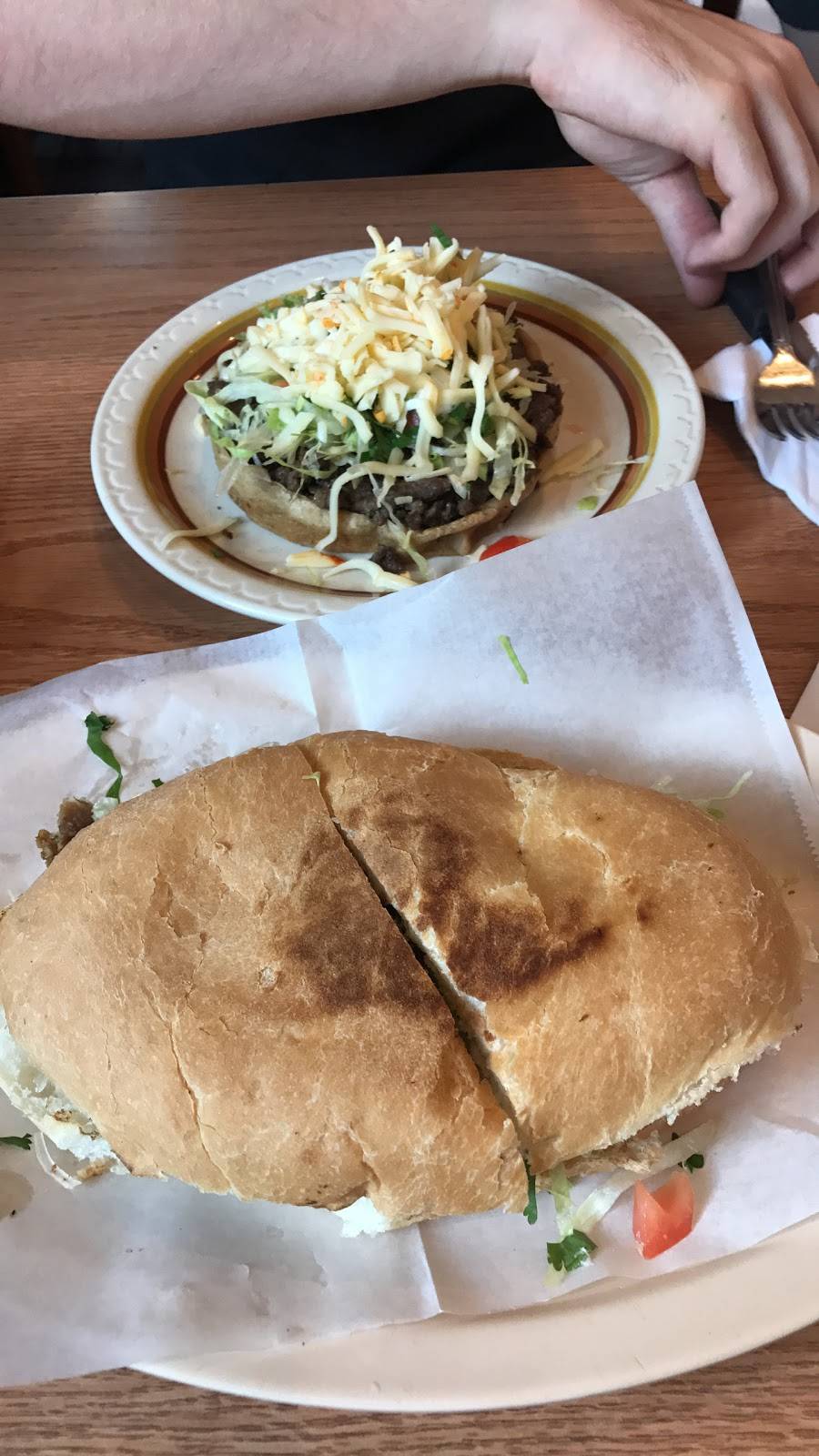 2 Amigos | restaurant | 2320 N Milwaukee Ave, Chicago, IL 60647, USA | 7732920106 OR +1 773-292-0106