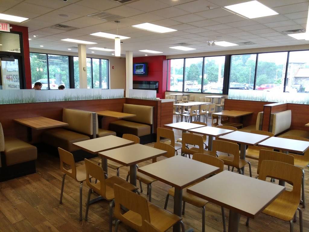 Wendys | restaurant | 312 Boston Rd, North Billerica, MA 01862, USA | 9786634550 OR +1 978-663-4550