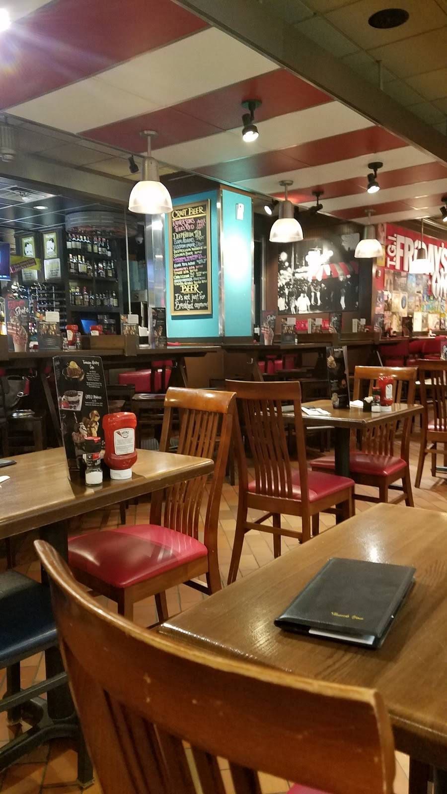 TGI Fridays | restaurant | Dallas-Fort Worth, Intl Airport, Terminal C, Gate 30, Dallas, TX 75261, USA | 9725740420 OR +1 972-574-0420