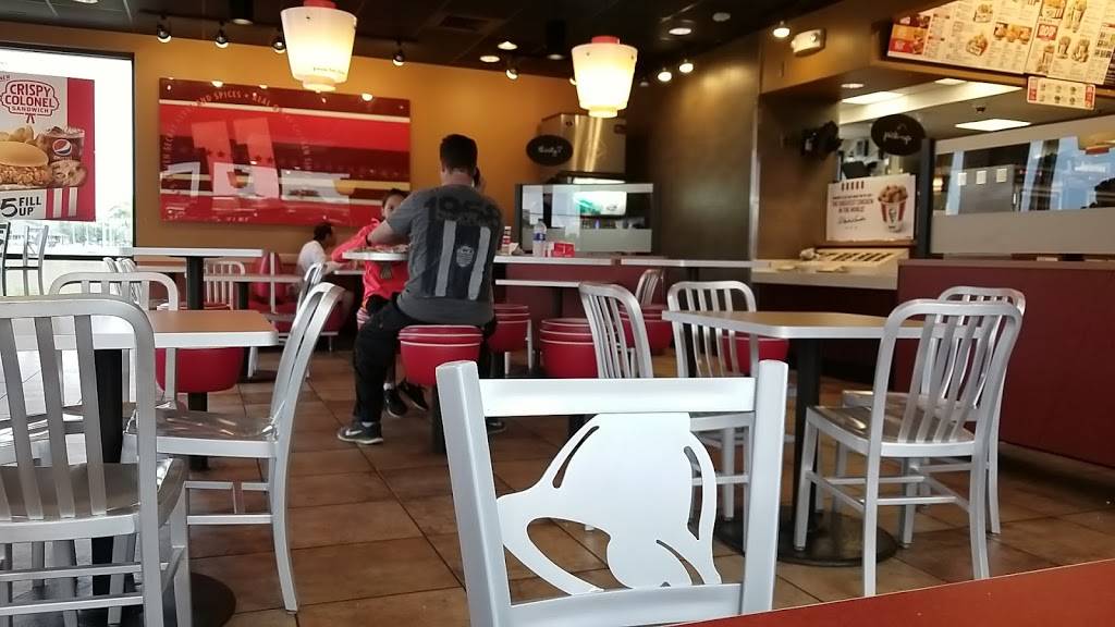 Taco Bell | meal takeaway | 2780 E Division St, Diamond, IL 60416, USA | 8156349980 OR +1 815-634-9980