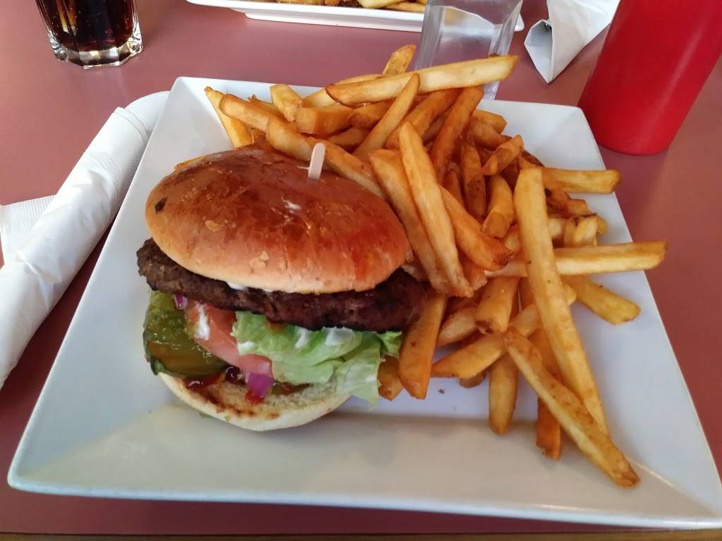 Jims Greek-Italian Eatery | restaurant | 326 Front St, Belleville, ON K8N 2Z8, Canada | 6139661444 OR +1 613-966-1444