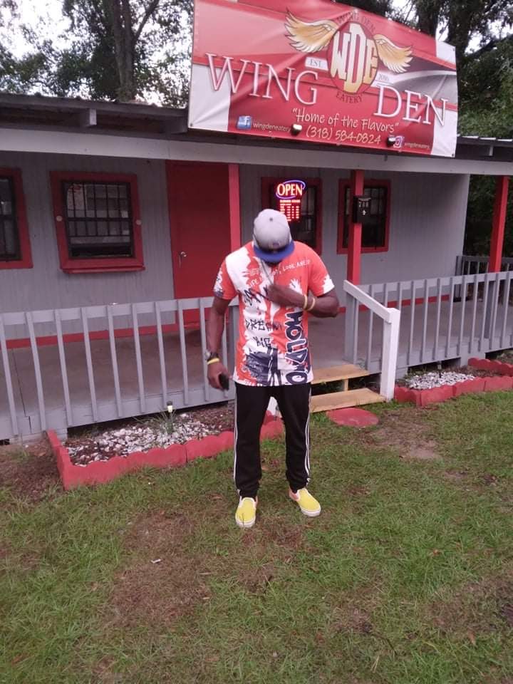 Wing Den Eatery | restaurant | 708 Moss St, Winnfield, LA 71483, USA | 3185840824 OR +1 318-584-0824