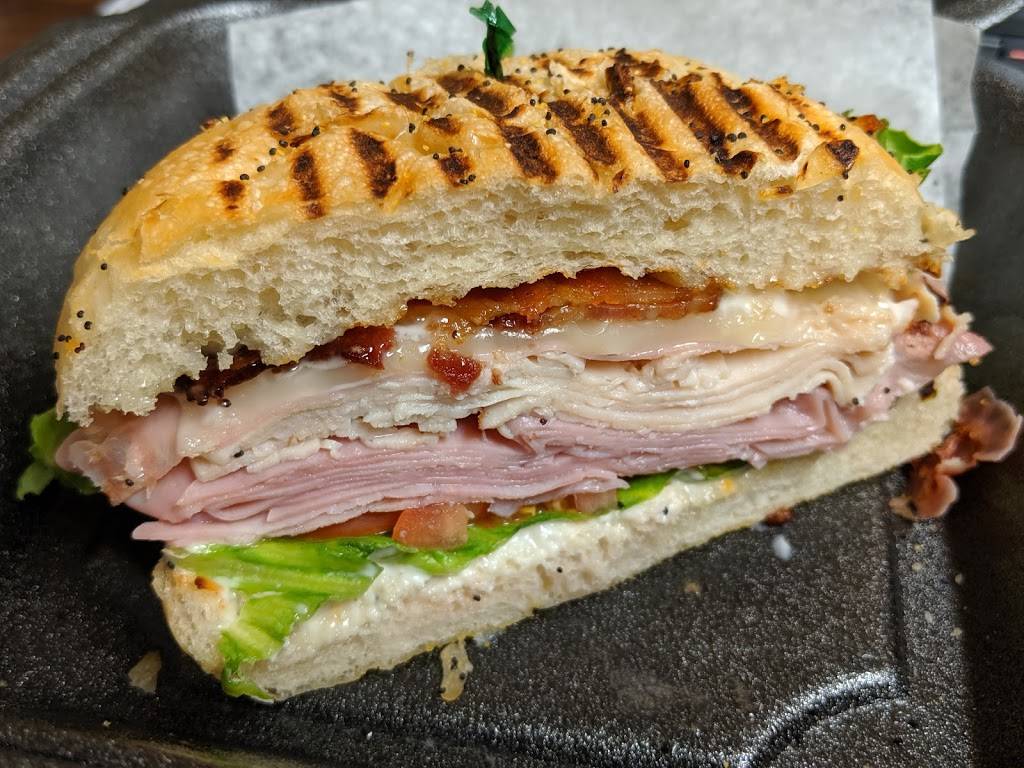 Dagwoods Deli & Catering | restaurant | 33179 Grand River Ave, Farmington, MI 48336, USA | 2484743800 OR +1 248-474-3800