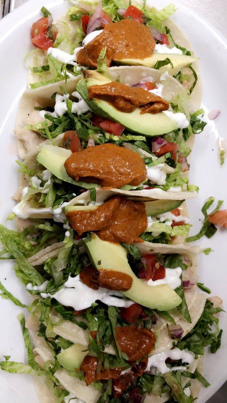 Spice Restaurant | cafe | 2011 N Highland Ave, Los Angeles, CA 90068, USA | 3238760497 OR +1 323-876-0497