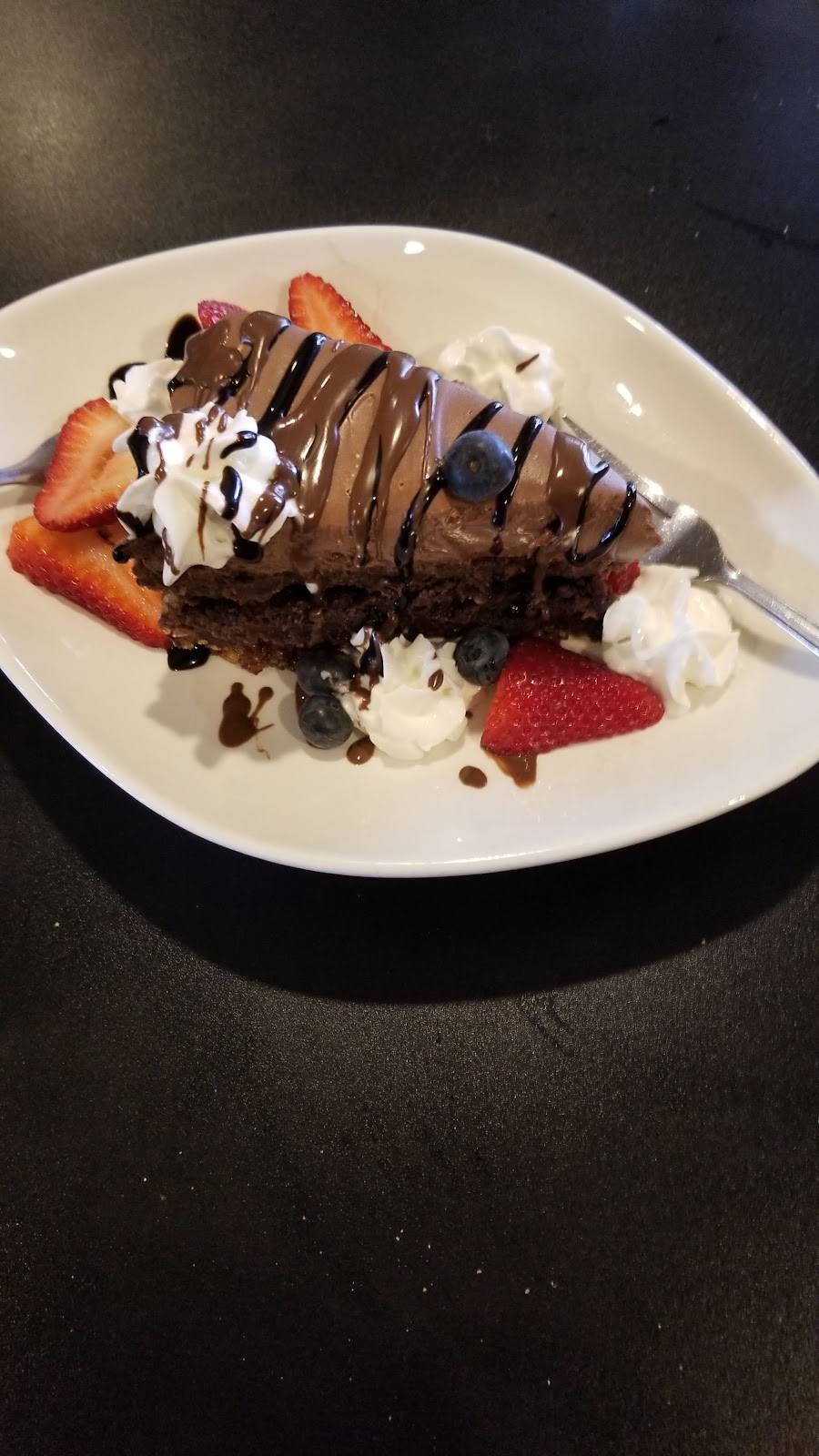 Sharon James Cellars | restaurant | 11303 Kinsman Rd, Newbury Township, OH 44065, USA | 4407394065 OR +1 440-739-4065