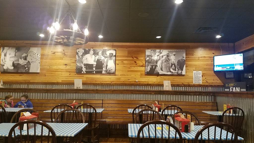 Dickeys Barbecue Pit | restaurant | 4140 Austin Bluffs Pkwy Suite 4146-4148, Colorado Springs, CO 80918, USA | 7195935039 OR +1 719-593-5039