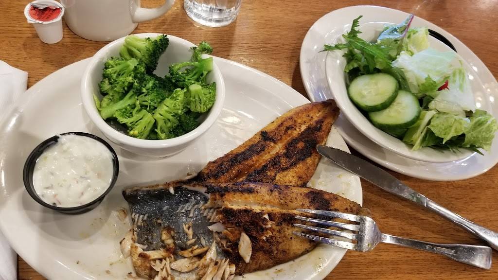 Cracker Barrel Old Country Store | restaurant | 8000 Lowrance Rd, Memphis, TN 38125, USA | 9017570269 OR +1 901-757-0269