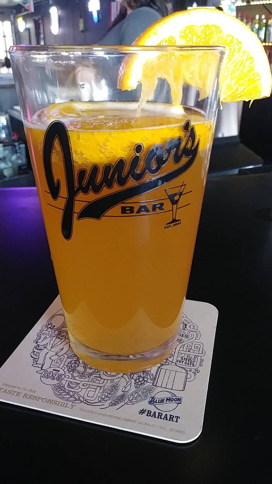 Juniors Bar & Grill | restaurant | 7011 Ogden Ave, Berwyn, IL 60402, USA | 7084849465 OR +1 708-484-9465