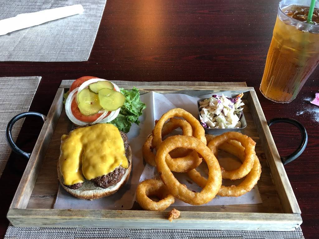 Lakes End Cafe & Grill and Marina | restaurant | 17838 Wayah Rd, Topton, NC 28781, USA | 8283213000 OR +1 828-321-3000