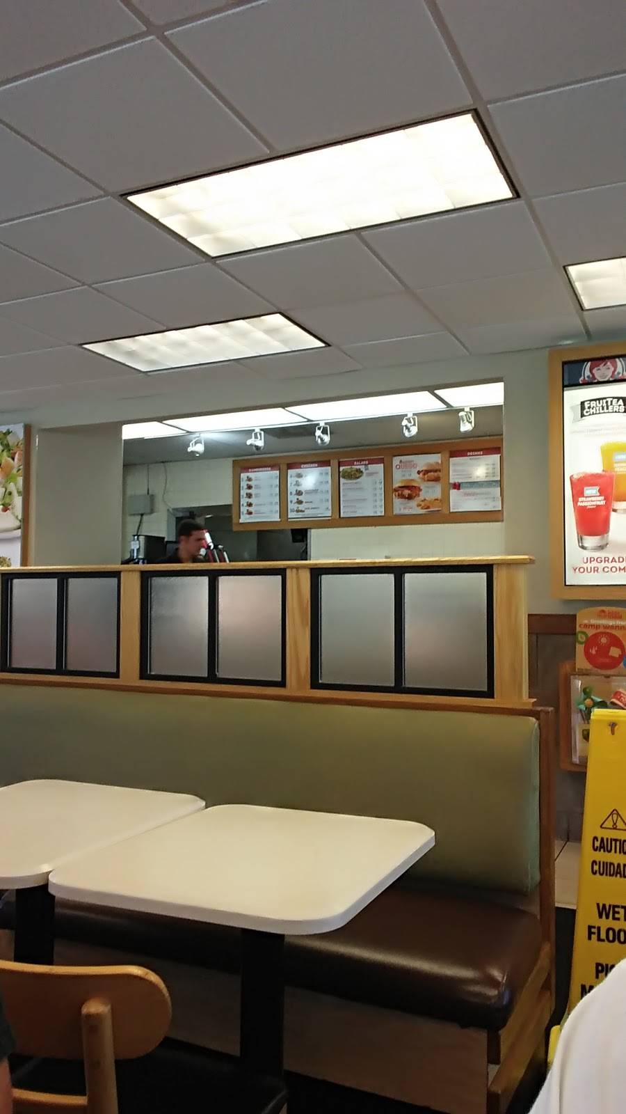 Wendys | restaurant | 20960 E Main St, Huntingdon, TN 38344, USA | 7319865220 OR +1 731-986-5220