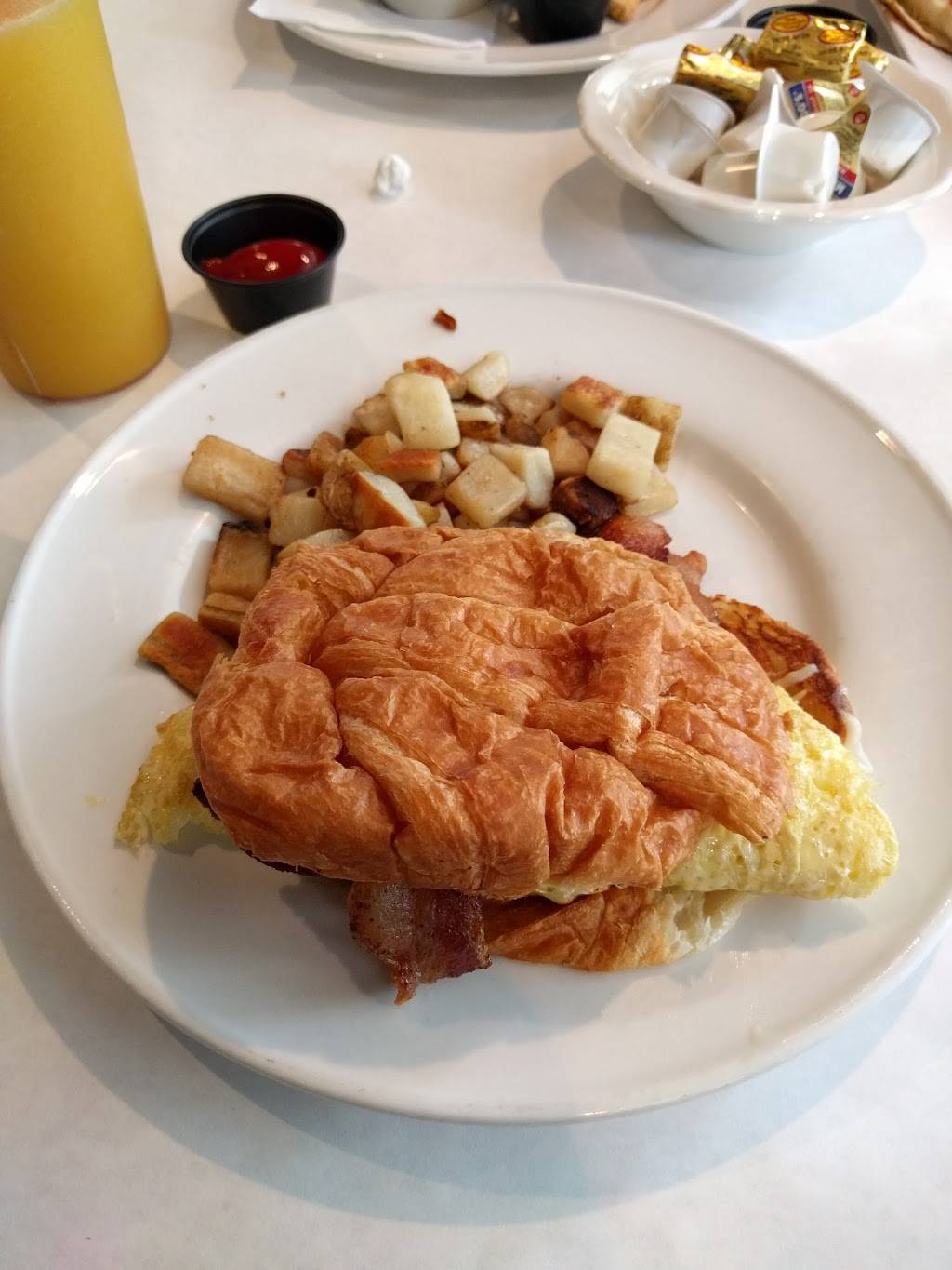 Las Bistro | restaurant | 439 S Nova Rd, Ormond Beach, FL 32174, USA | 3866765181 OR +1 386-676-5181