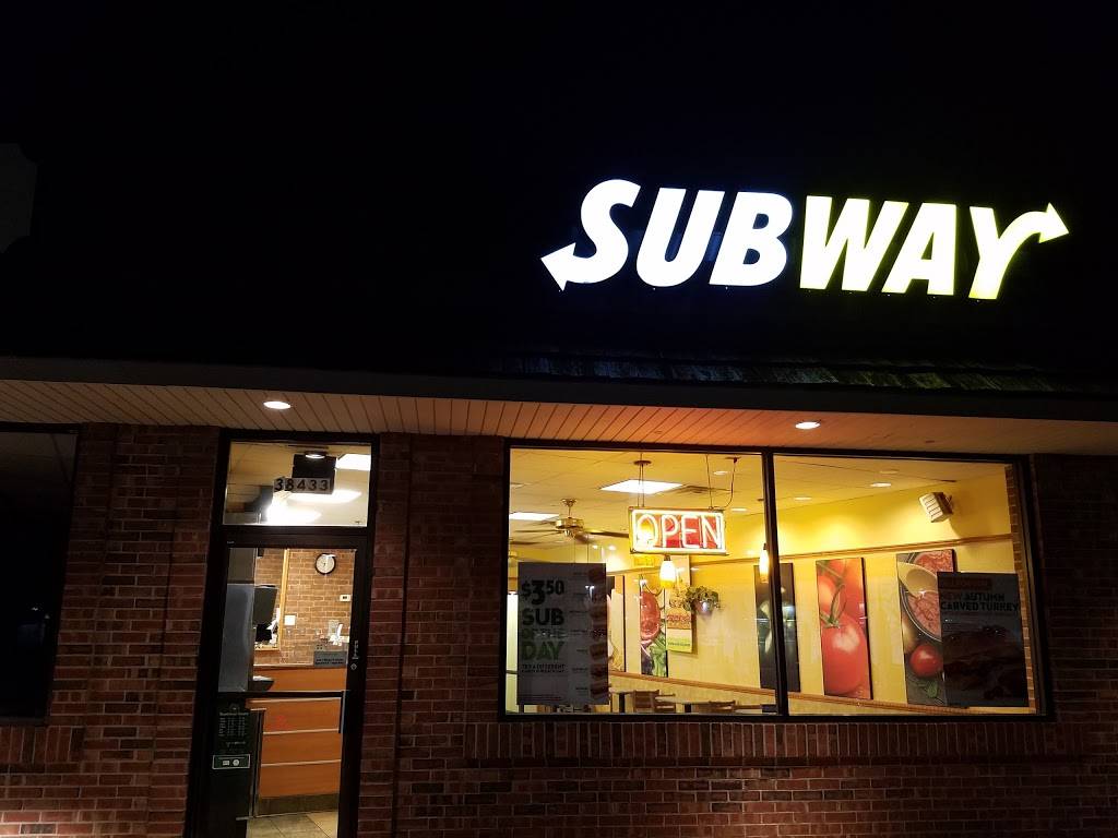 Subway Restaurants | restaurant | 38433 Grand River Ave, Farmington Hills, MI 48335, USA | 2484789777 OR +1 248-478-9777