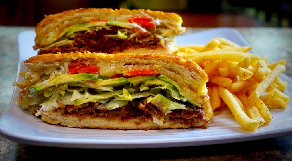 La Torteria y Mas | restaurant | 2717 Hillcrest Dr, San Antonio, TX 78228, USA | 2107585030 OR +1 210-758-5030