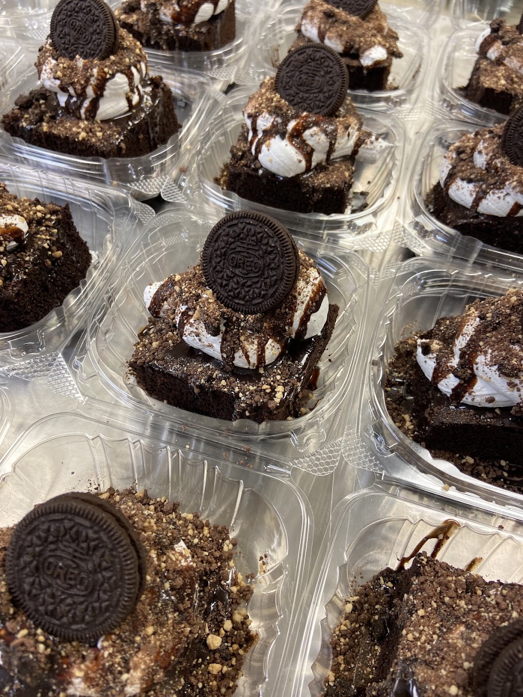 Wylie’s Gourmet Café and Desserts | restaurant | 1608 W Friendly Ave, Greensboro, NC 27403, USA | 3363706911 OR +1 336-370-6911