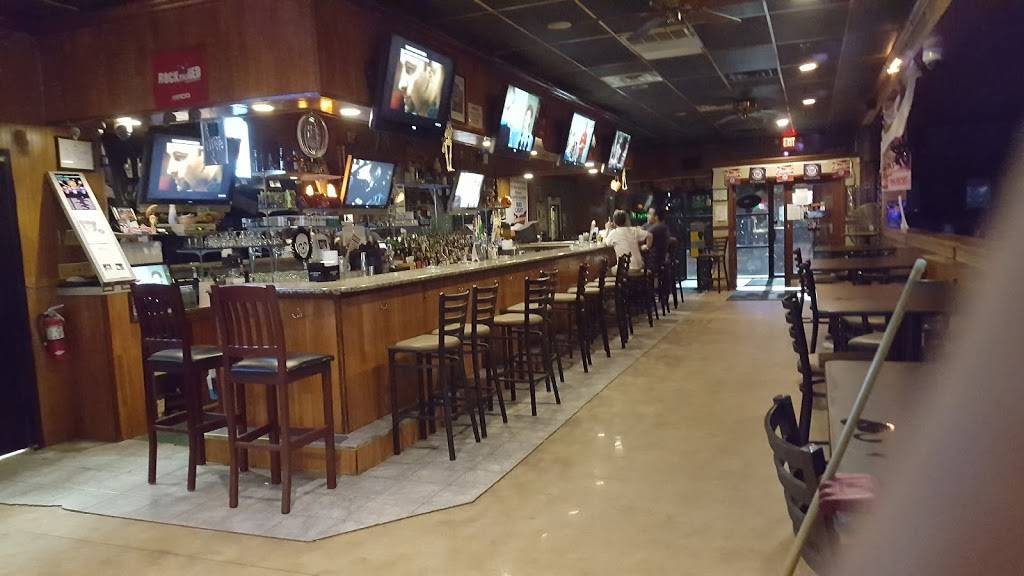 L&Bs Pizzeria & Sports Bar | restaurant | 5401 Mapledale Plaza, Dale City, VA 22193, USA | 7037301764 OR +1 703-730-1764