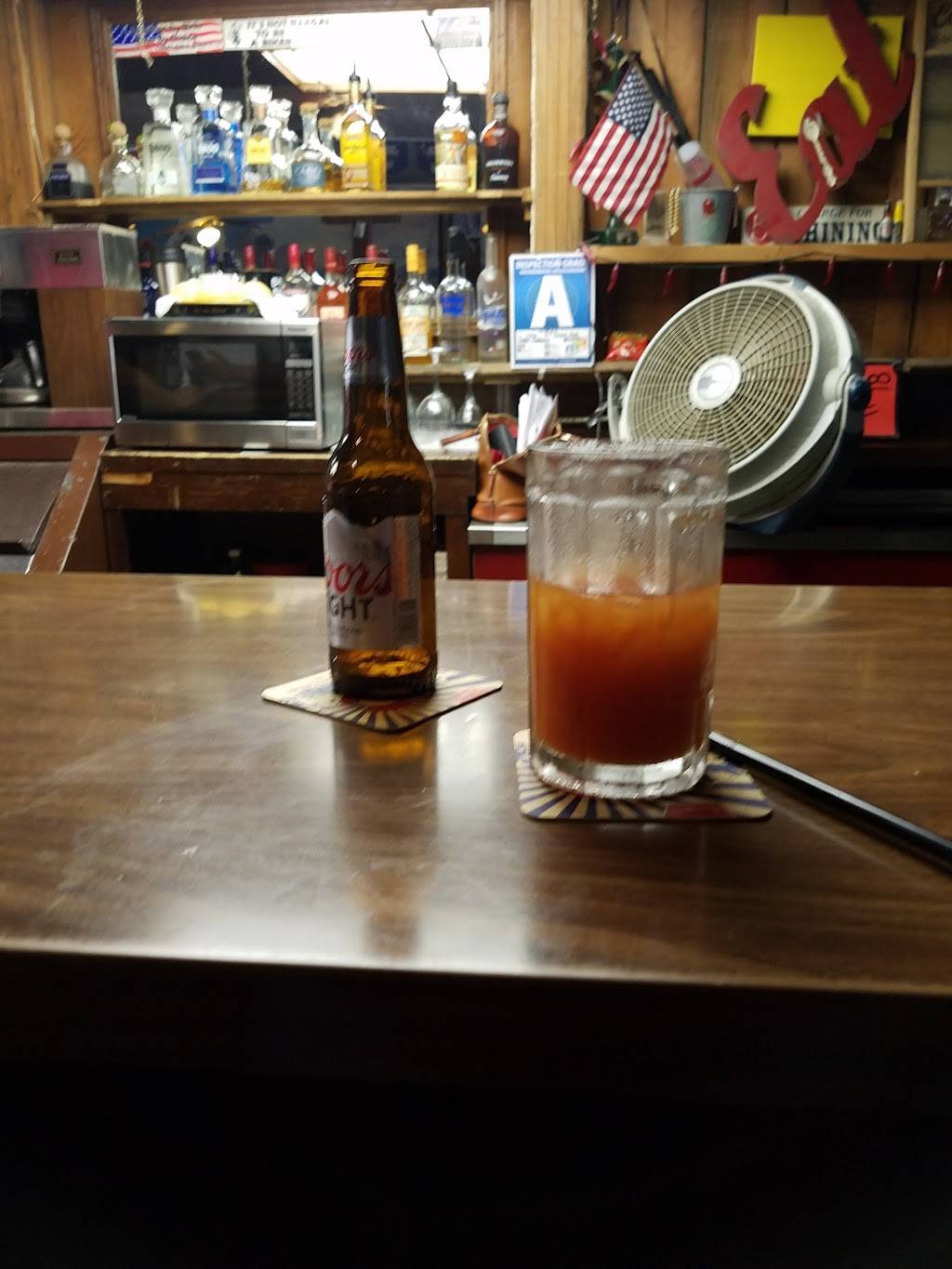 Vinnys Bar | restaurant | 2700 S Union Ave, Bakersfield, CA 93307, USA | 6613216041 OR +1 661-321-6041