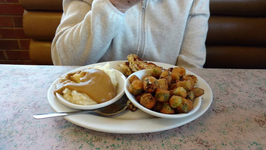 Country Grill | restaurant | 2033 N Church St, Burlington, NC 27217, USA | 3362286705 OR +1 336-228-6705