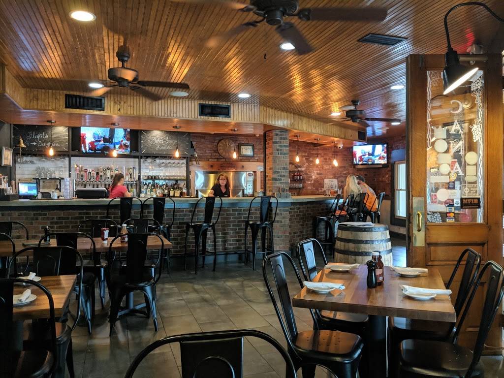 Old Canal Smoke House | restaurant | 94 E Water St, Chillicothe, OH 45601, USA | 7407793278 OR +1 740-779-3278