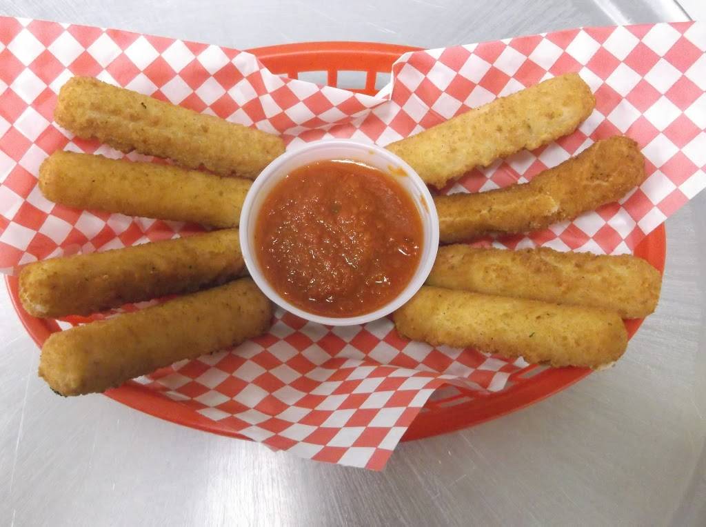 Lolas Pizzeria | restaurant | 16 Church St, North Walpole, NH 03609, USA | 6034457151 OR +1 603-445-7151