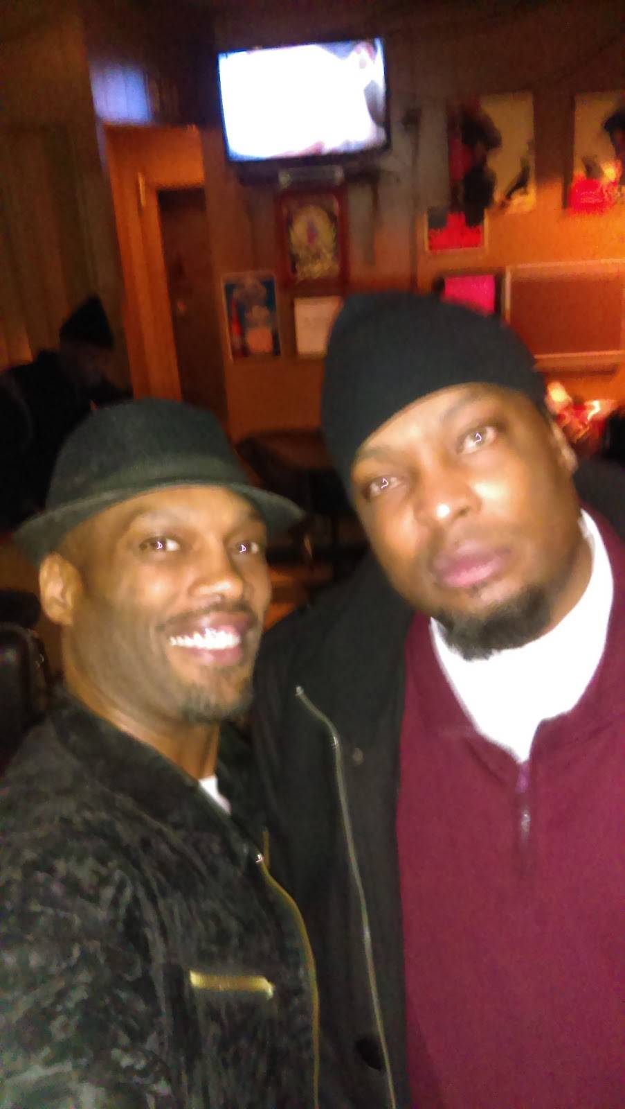 Vickies Bar & Grill | restaurant | 19205 Schoolcraft, Detroit, MI 48223, USA | 3132728997 OR +1 313-272-8997