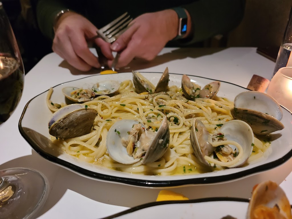 Carusos Grocery | restaurant | 914 14th St SE, Washington, DC 20003, USA | 0000000000 OR +1 0000000000