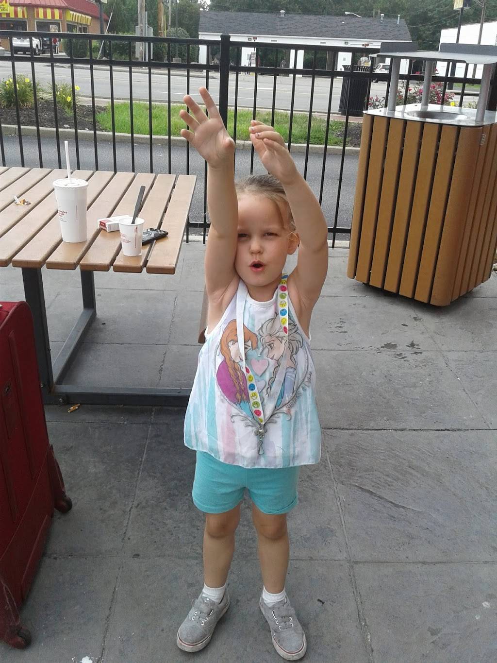 Wendys | restaurant | 2238 Beechmont Ave, Cincinnati, OH 45230, USA | 5132314834 OR +1 513-231-4834