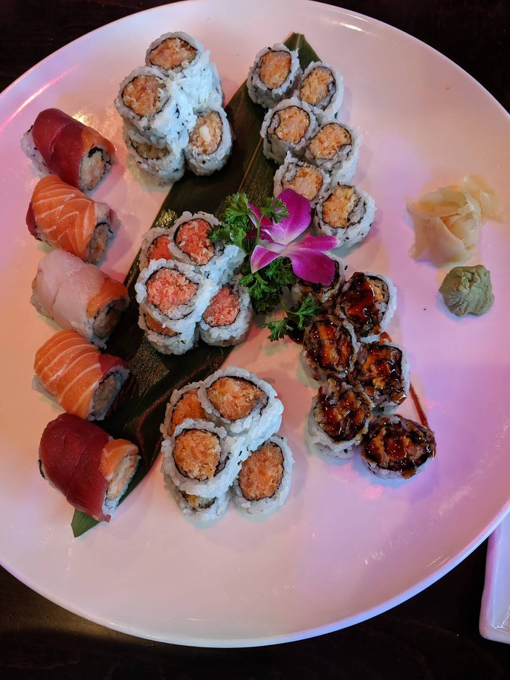 Sumo Sushi | restaurant | 55 Crystal Ave #24, Derry, NH 03038, USA | 6032605348 OR +1 603-260-5348