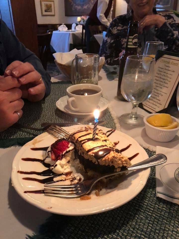 Gladchuk Bros Restaurant | restaurant | 489 W Patrick St, Frederick, MD 21701, USA | 3016627750 OR +1 301-662-7750