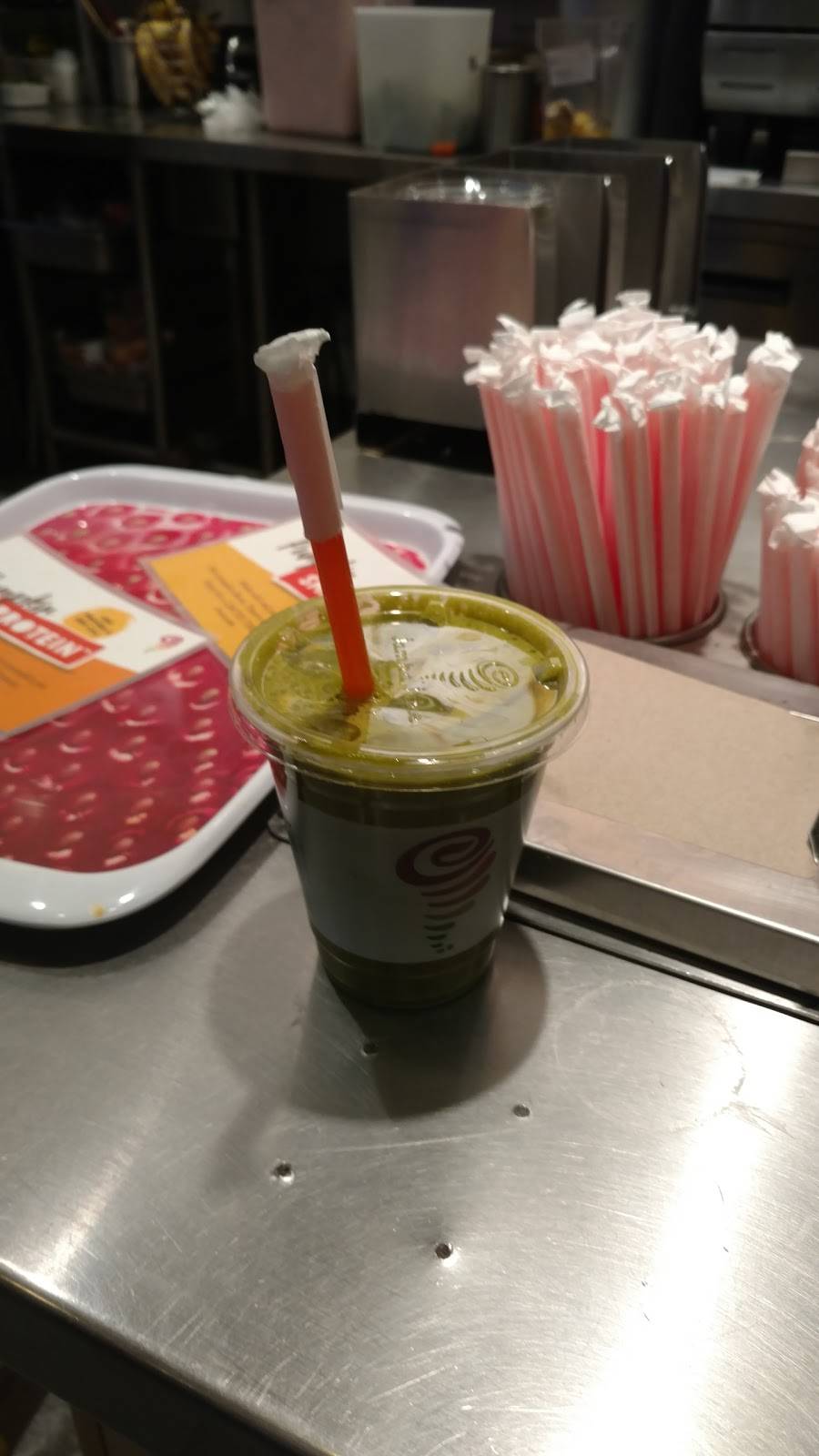 Jamba Juice Victory & Empire | restaurant | 1739 N Victory Pl, Burbank, CA 91502, USA | 8188452418 OR +1 818-845-2418