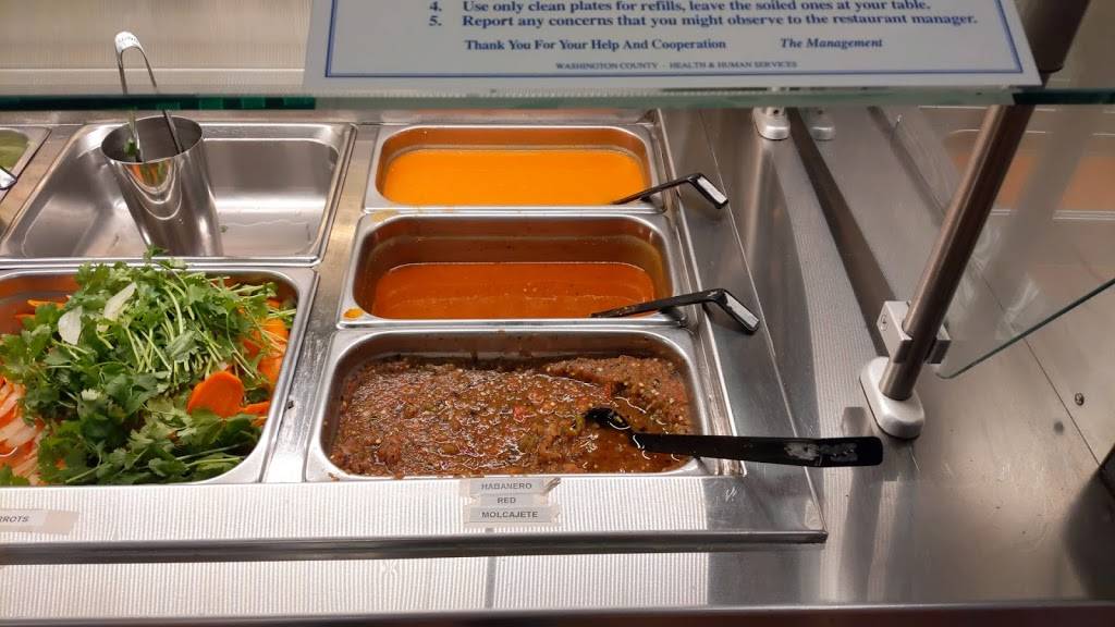 Victoricos Mexican Food | restaurant | 2145 NE Town Center Dr, Hillsboro, OR 97006, USA | 5034662819 OR +1 503-466-2819