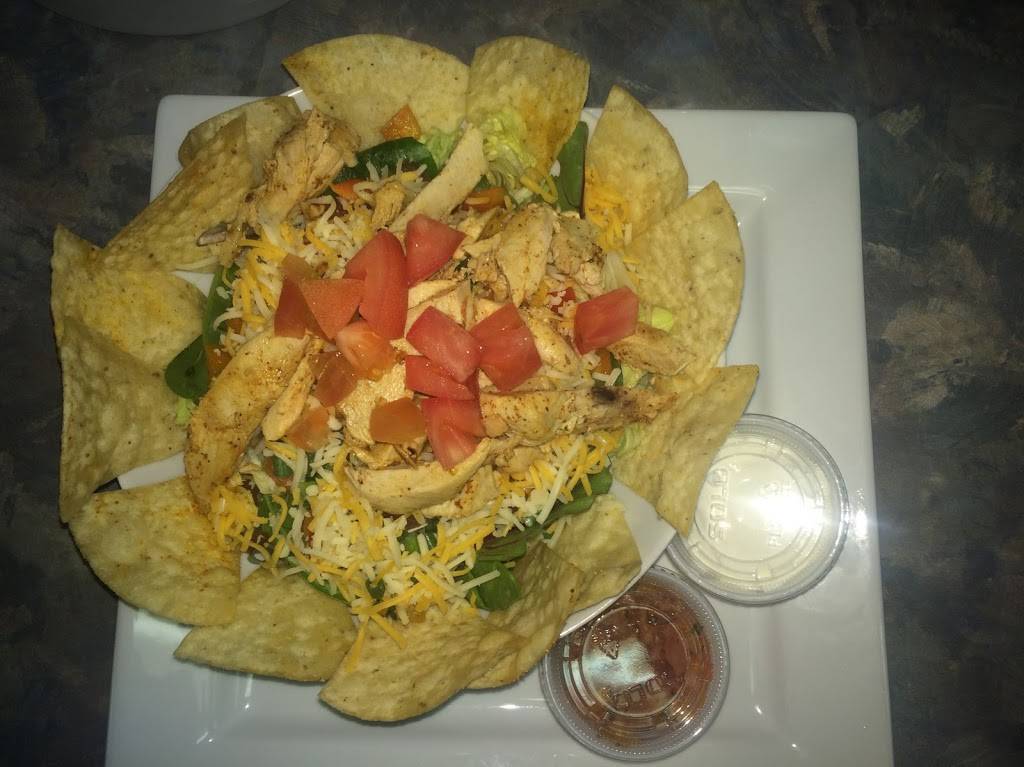 Ians Wrap Shack & Nachos | restaurant | 44 Main St E, Kingsville, ON N9Y 1A2, Canada | 5197128914 OR +1 519-712-8914