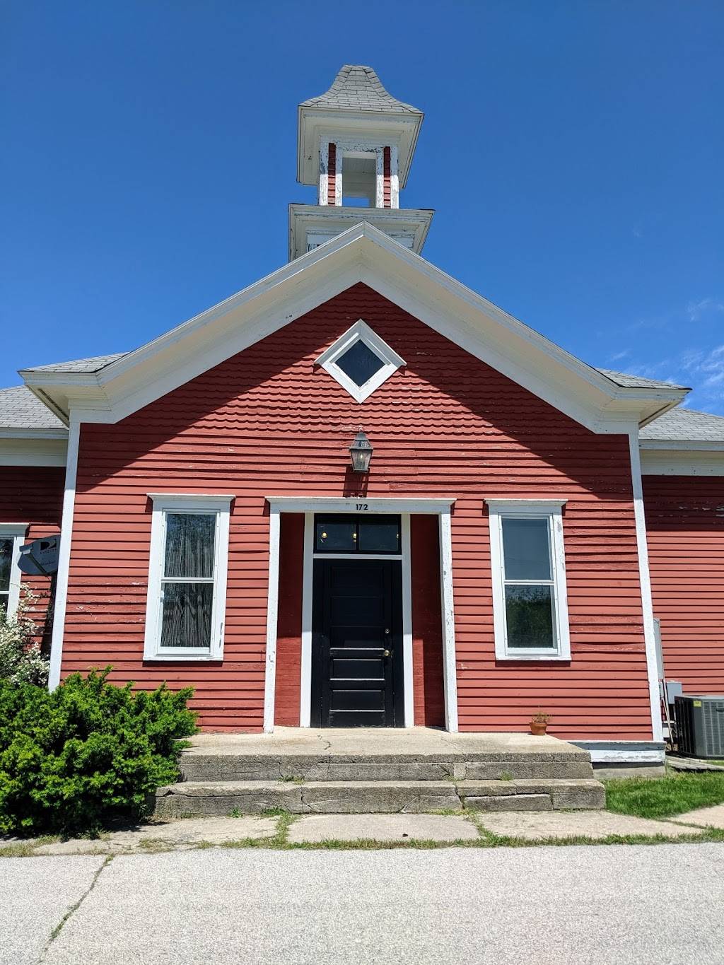 Broomstack Kitchen and Taphouse | restaurant | 172 W Burdickville Rd, Maple City, MI 49664, USA | 2312288869 OR +1 231-228-8869