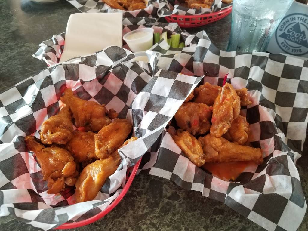 Caddy Shack | restaurant | 800 Orrs Bridge Rd, Mechanicsburg, PA 17050, USA | 7179750940 OR +1 717-975-0940