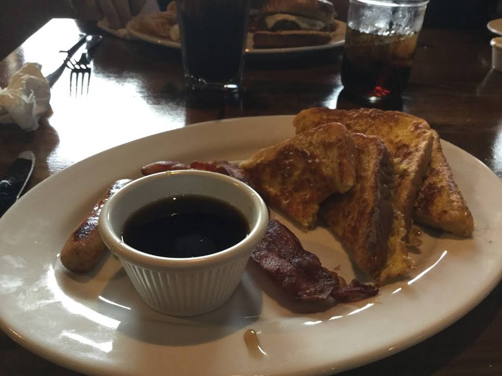 Donkey Inn Bar and Grill | restaurant | 300 Eastgate Court, Algonquin, IL 60102, USA | 2243330575 OR +1 224-333-0575