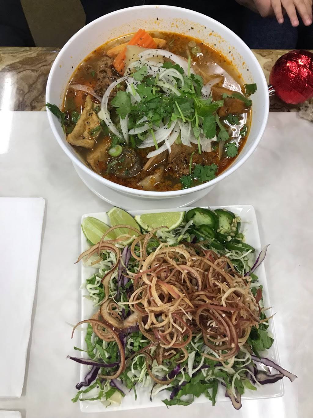 Dalat Quan | restaurant | 9988 15th Ave SW suite i, Seattle, WA 98106, USA | 2064031620 OR +1 206-403-1620