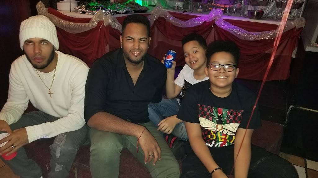 Sabana Lounge | restaurant | 1460 Westchester Ave, Bronx, NY 10472, USA | 7186207100 OR +1 718-620-7100