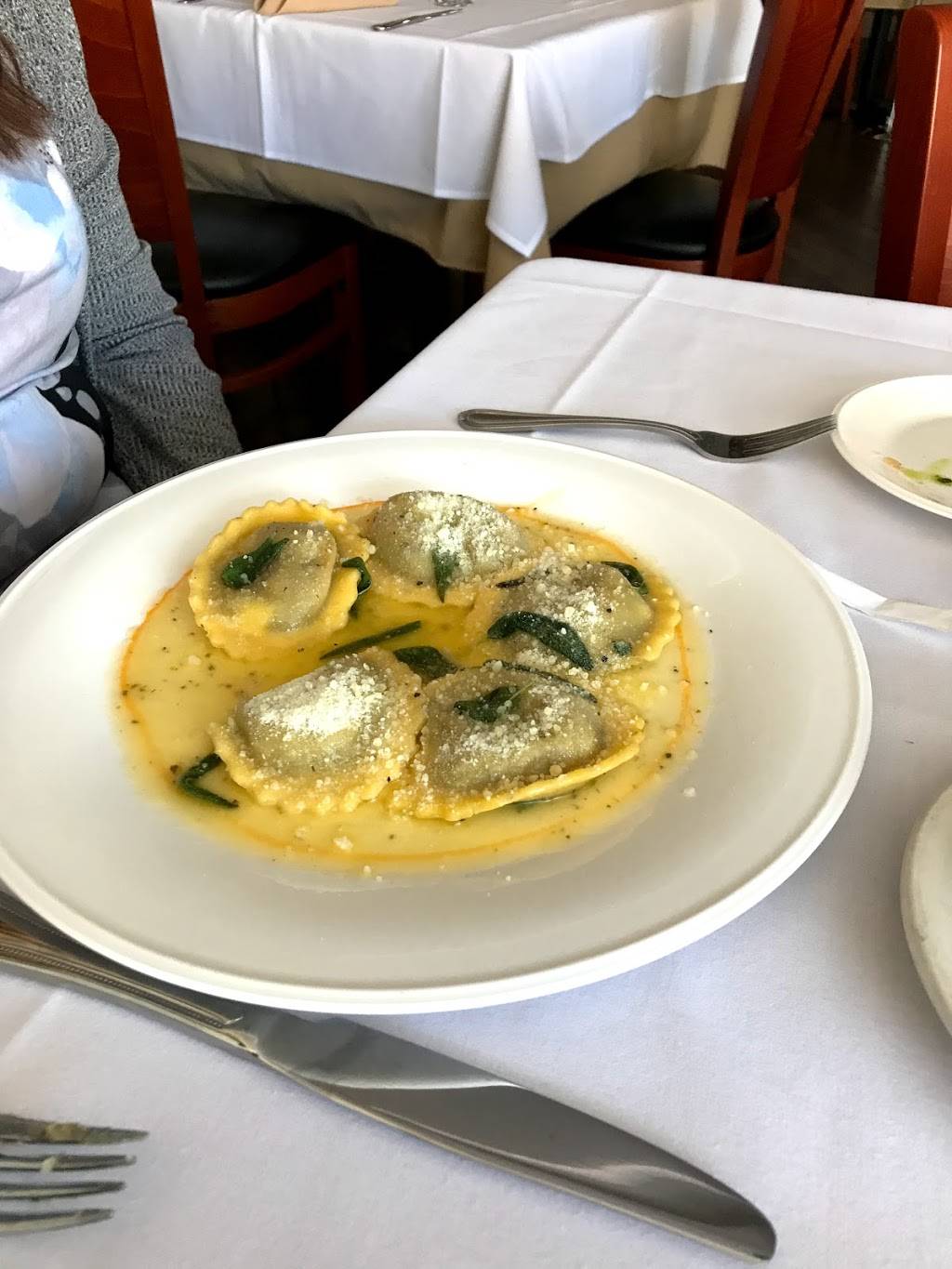 Dolce Restaurant | restaurant | 161 Main St, Flemington, NJ 08822, USA | 9082371221 OR +1 908-237-1221