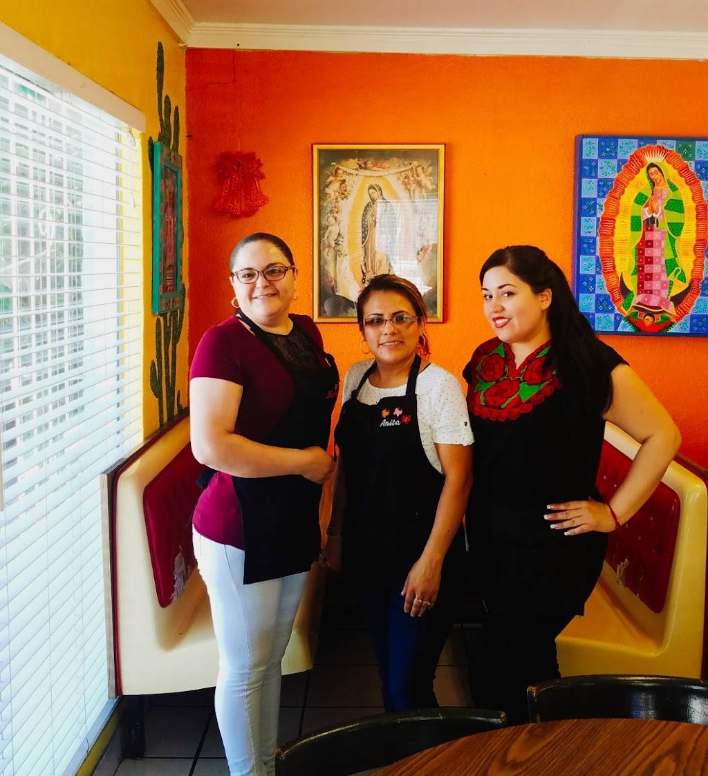 Los Laureles | restaurant | 1918 West Ave, San Antonio, TX 78201, USA | 2107361255 OR +1 210-736-1255