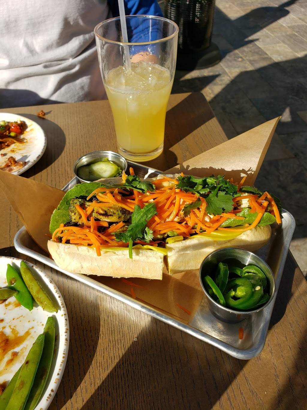 Social Monk | restaurant | 4000 Thousand Oaks Blvd Spc C1, Westlake Village, CA 91362, USA | 8053708290 OR +1 805-370-8290