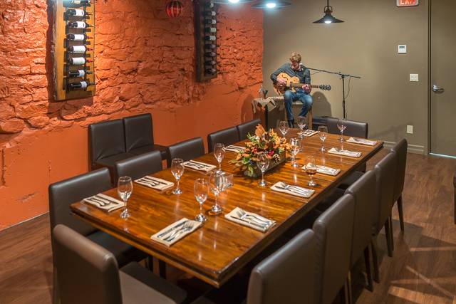 Hobarts Steakhouse | restaurant | 189 Kent St W, Lindsay, ON K9V 5G6, Canada | 7053281219 OR +1 705-328-1219